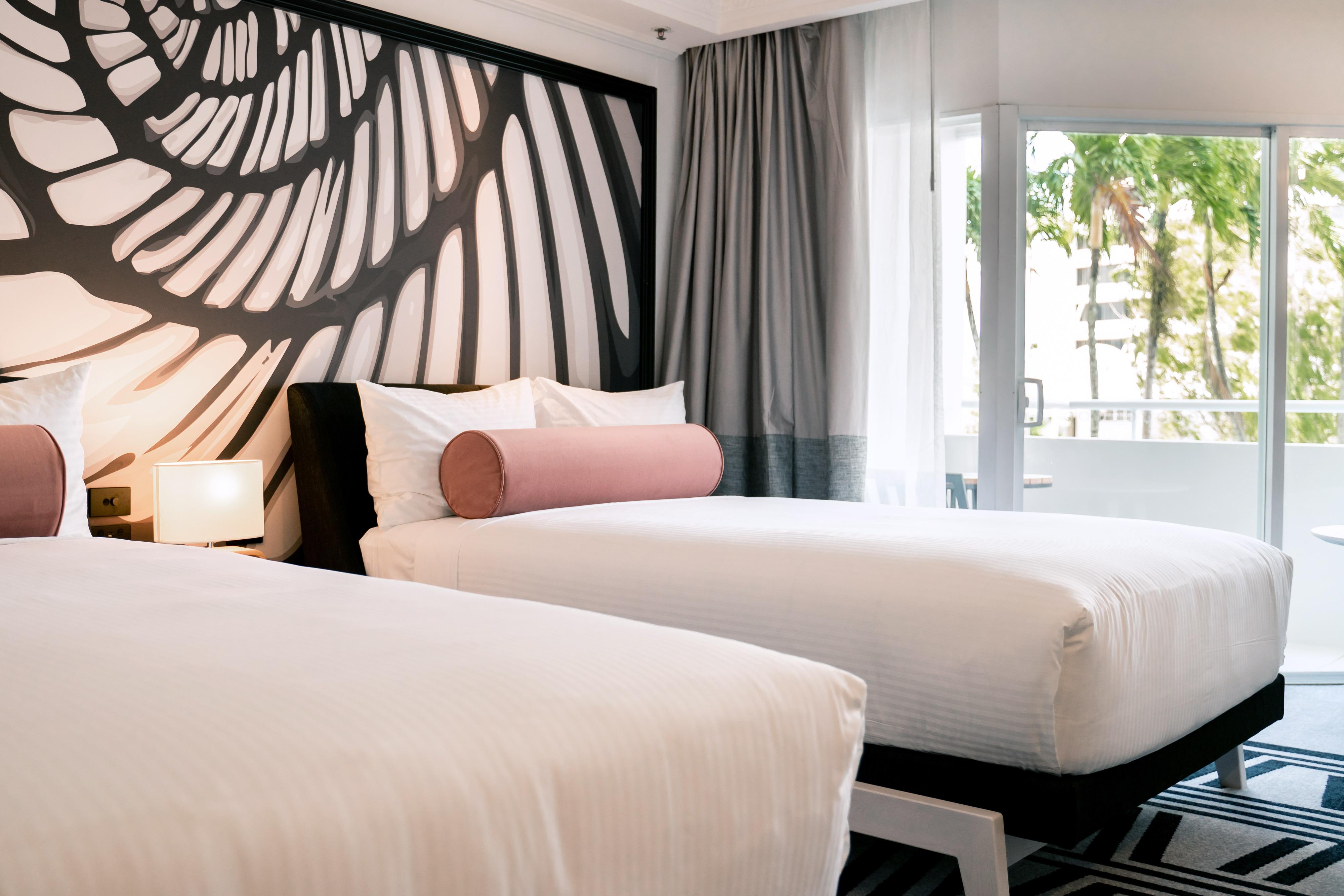 Pullman Cairns International Hotel Eksteriør billede A guest room at the Hotel Zags