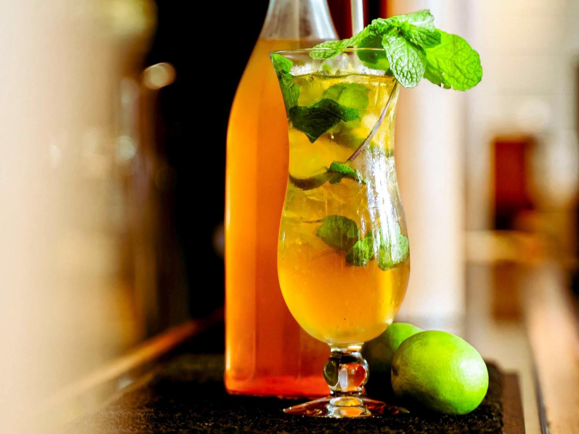 Pullman Cairns International Hotel Eksteriør billede A glass of ginger ale