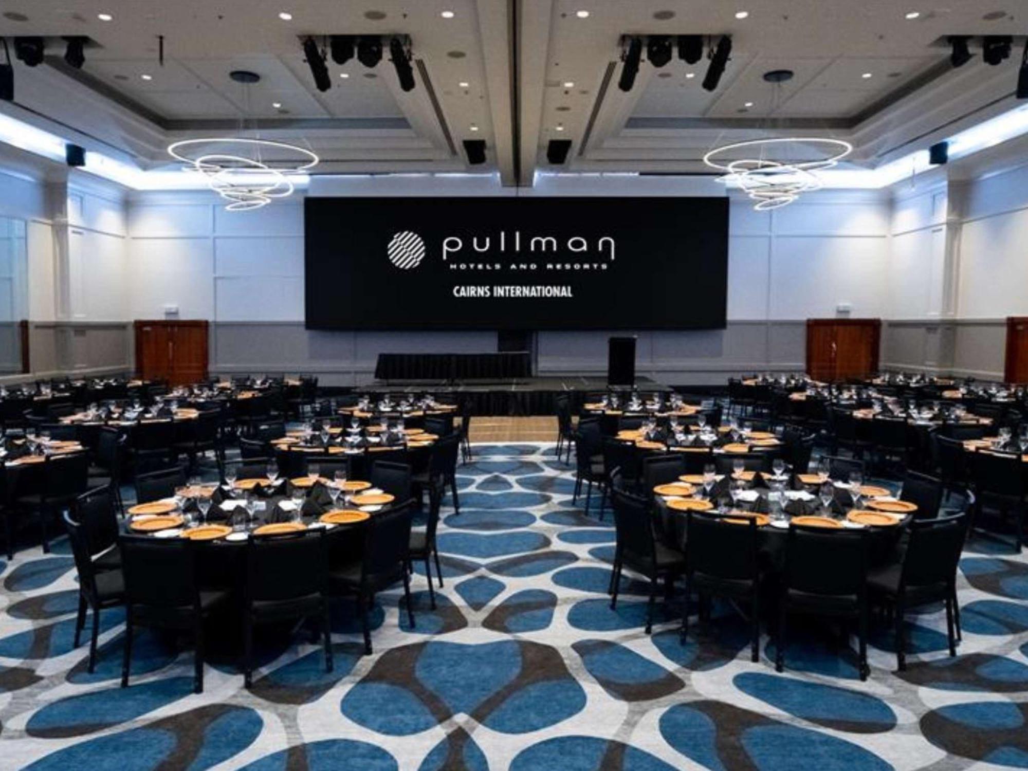 Pullman Cairns International Hotel Eksteriør billede The International Ballroom