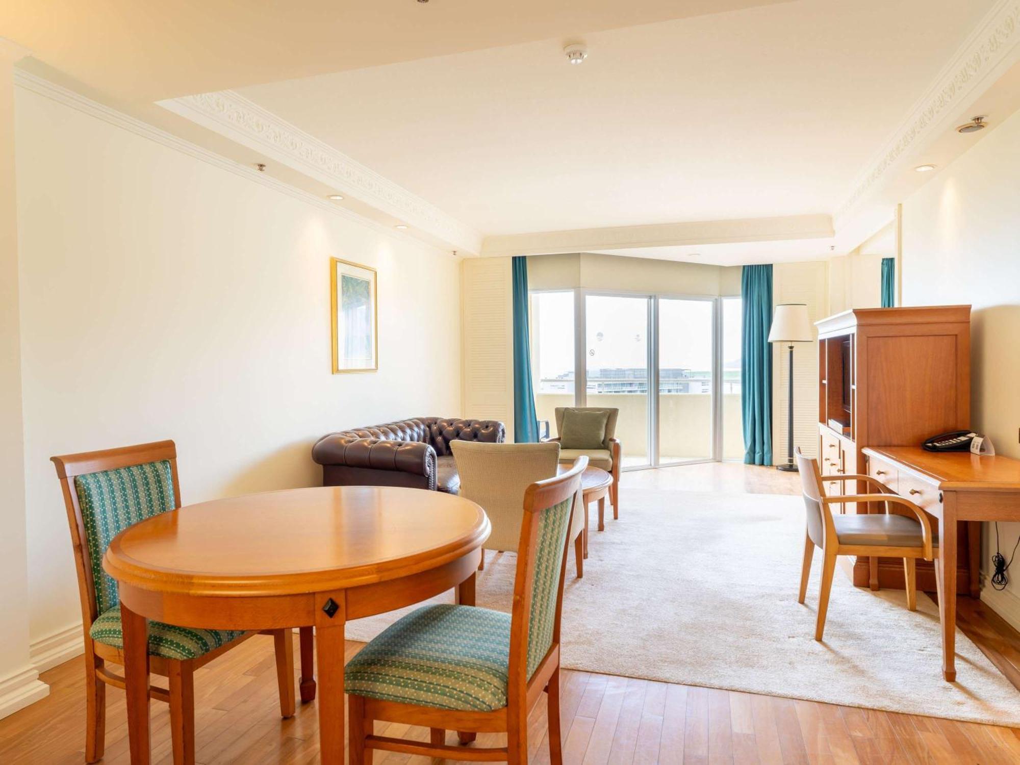 Pullman Cairns International Hotel Eksteriør billede A typical apartment at the International Centre